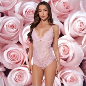 FREDERICKS OF HOLLYWOOD Soft Pink Lace Teddy Body Suit - 3 Sizes Available